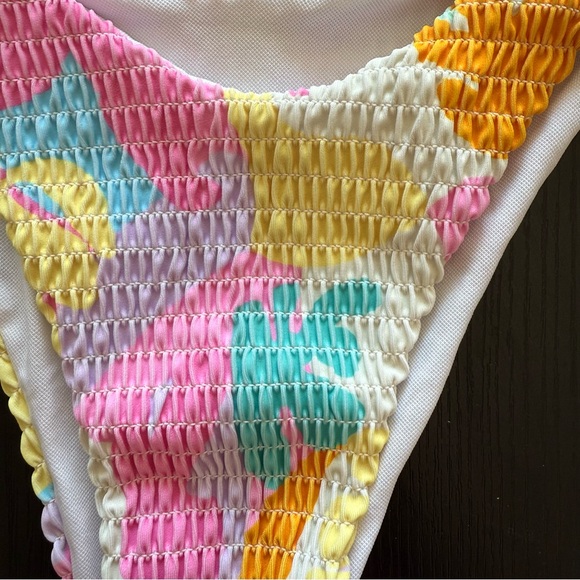 Colourful Bikini - Picture 7 of 10